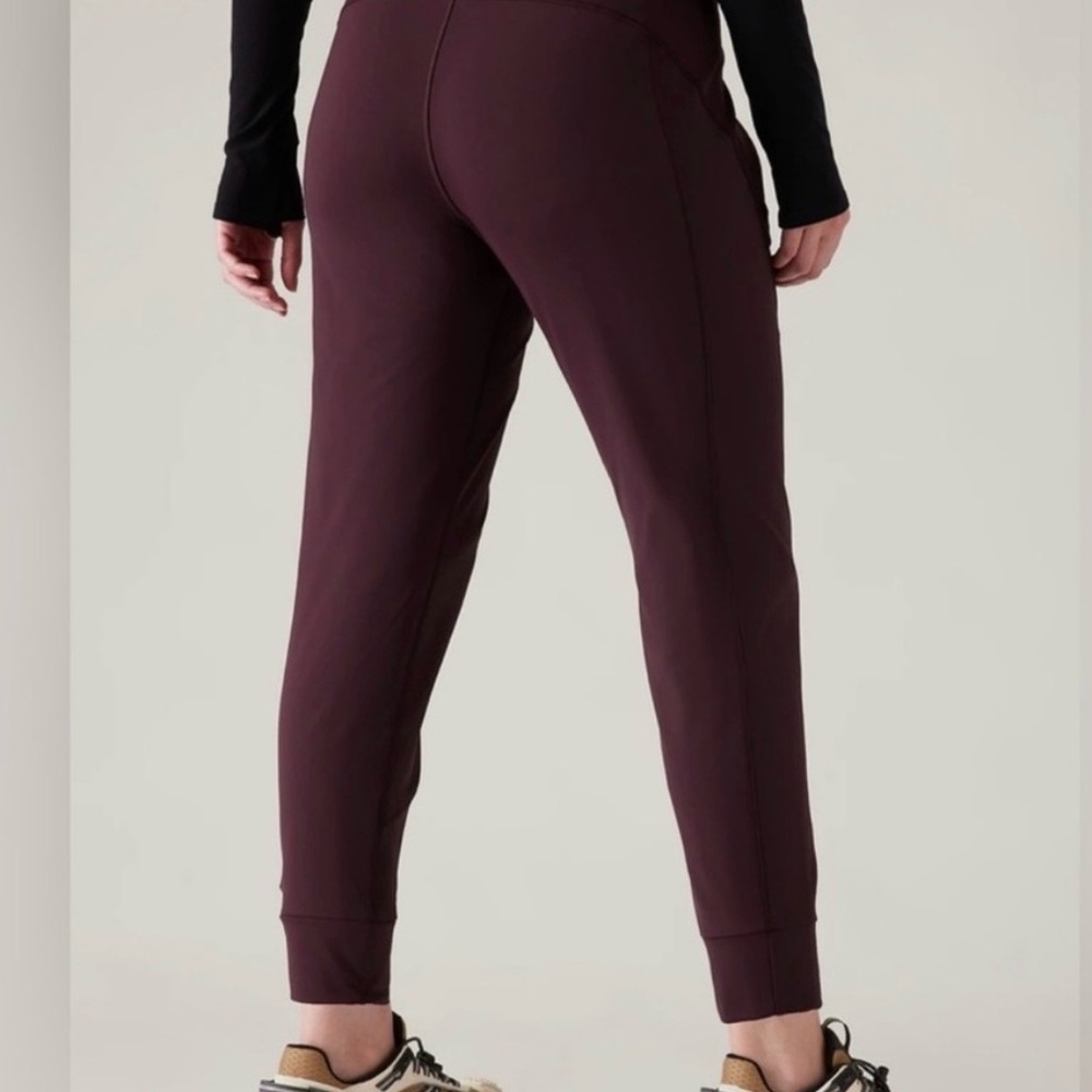 Athleta Reiner Joggers - Large Cabernet